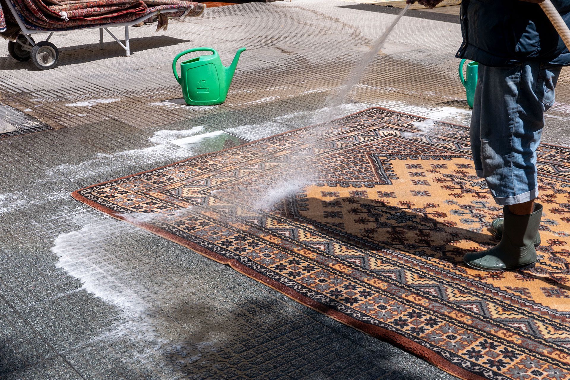 Lavaggio ad acqua e sanificazione dei vostri tappeti - Babaei Carpets Milano